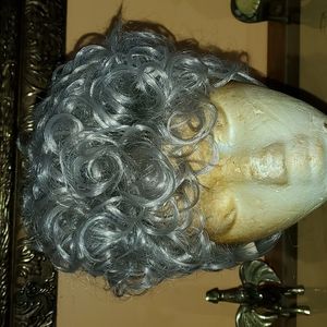 Silver wig New without tag